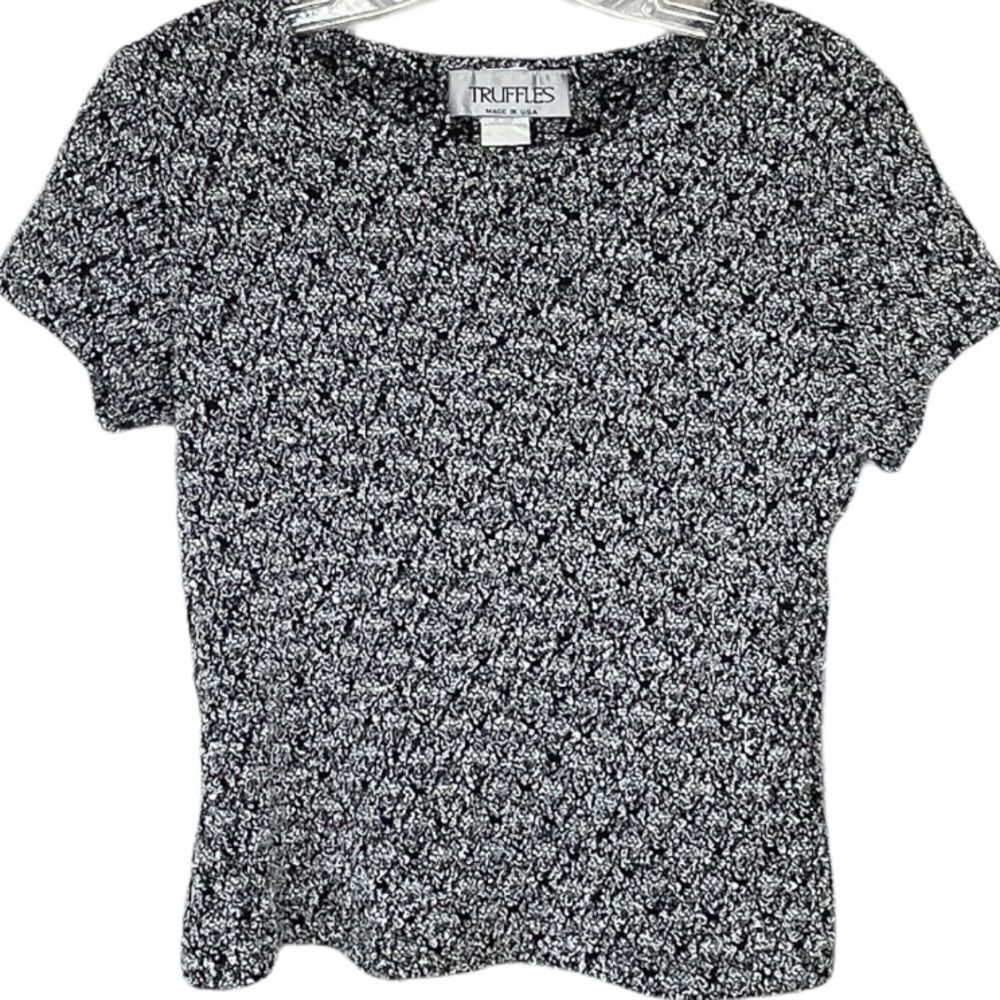 Truffles Sweater‎